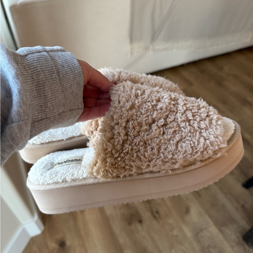 New Dearfoams Sherpa Line Platform Slippers Size 9 / 10 Large